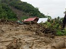 Na jihu Filipín udeila boue Seniang (30. prosince 2014).