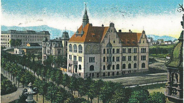 Hospodsk komora byla sdlem prezidenta Liebiega. V tomto ppad Theodora. Pohled je z roku 1904. Dnes je tu poliklinika.