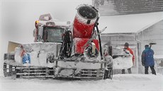 Sn�ná d�la i pluhy u� nezahálejí. (29. prosince 2014)