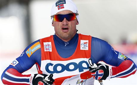Norský bec na lyích Petter Northug v cíli 5. etapy Tour de Ski.