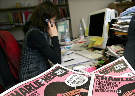 Redakce francouzského satirického týdeníku Charlie Hebdo na snímku z roku 2006.