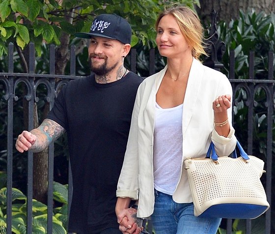 Hereka Cameron Diazová a muzikant Benji Madden se vzali po osmimsíním vztahu.