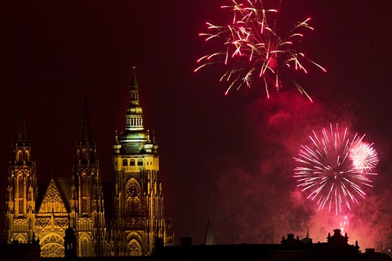 Novoroční ohňostroj odstartoval v roce 2015 z Letné.