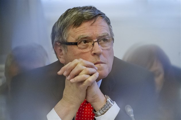 Hejtman a poslanec Ji�í B�hounek (8. ledna 2015)