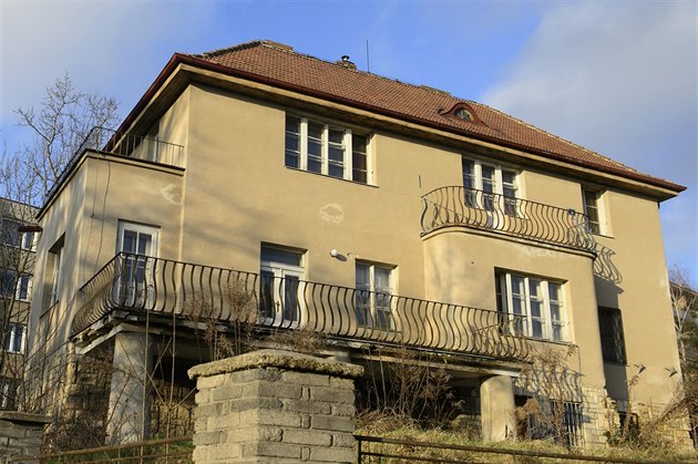 Vila v pražských Strašnicích, kterou koupil před Vánoci kancléř prezidenta...