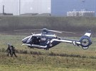 Helikoptéry francouzských bezpenostních sloek ve mst Dammartin-en-Goële (9....