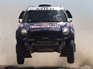 Násir Attíja na trati 1. etapy Rallye Dakar.