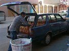 Takhle v Maroku funguje rozvoz chleba.