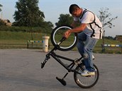 S BMX kolem se dají dlat rzné triky.