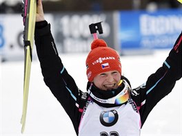 VELKÝ VÝKON, VELKÁ RADOST. Veronika Vítkova slaví vítězství ve sprintu v...