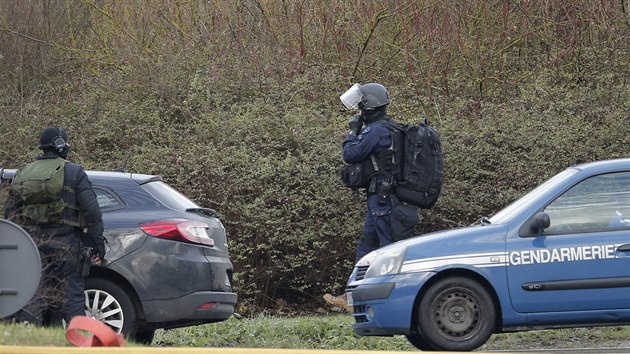 Policejn operace ve mst Dammartin-en-Gole (9. ledna 2015)