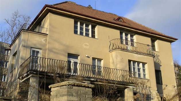 Vila v praskch Stranicch, kterou koupil ped Vnoci kancl prezidenta Miloe Zemana Vratislav Myn