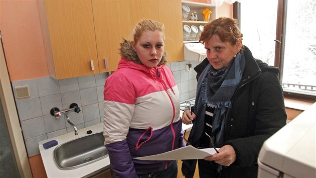 Sedmnctilet Sabina Filipsk se v ter sthovala do svho novho bytu.