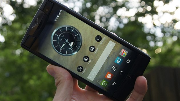 Vertu Signature Touch