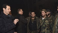 Syrský prezident Asad navtívil vojáky (31. prosince 2014).