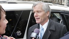 Bývalý guvernér Virginie McDonnell dostal za korupci dva roky vzení (6. ledna)