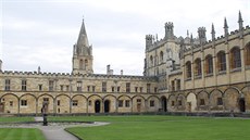 Kolej Christ Church je jednou z nejvtích na univerzit v Oxfordu. V...
