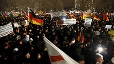 Protimuslimská demonstrace v Drá��anech (5. ledna 2015)