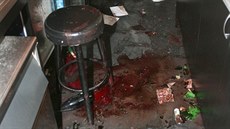 Místo v pardubickém baru, kde byl recidivistou napaden barman.