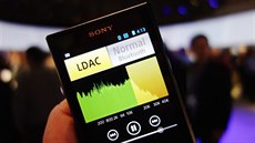 Speciální aplikace umožňuje nejen srovnání hi-res a MP3, ale i LDAC a běžný...