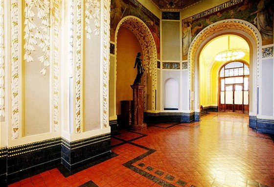 Vládní salonek na praském hlavním nádraí, vestibul u salonku
