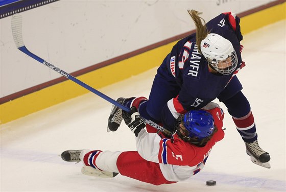 Americká juniorská reprezentantka Sophia Shaverová poslala v semifinále MS do...