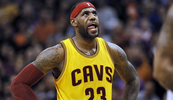 LeBron James se 13. ledna poprvé v roce 2015 oblékl do dresu Clevelandu, prohe...