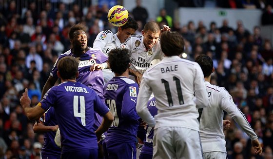 Momentka z duelu Barcelona - Real Madrid.