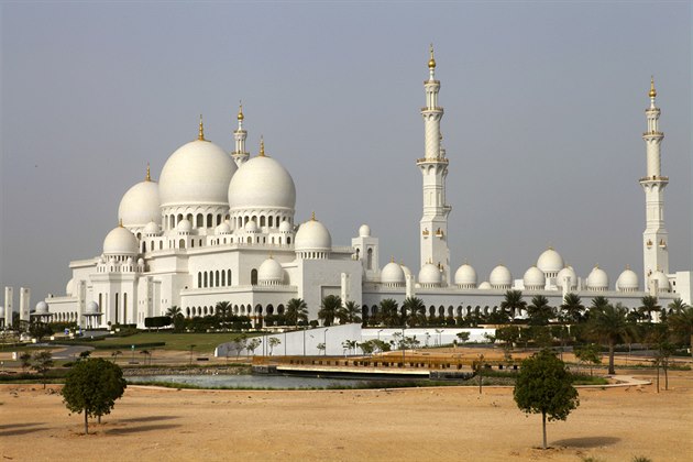 Velkou me�itu nechal vybudovat faktický zakladatel Spojených arabských emirát�...