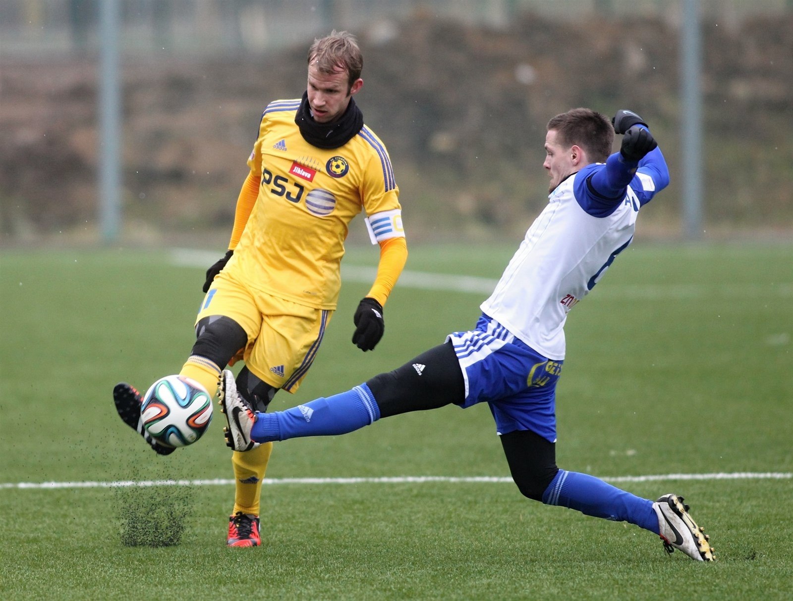 Ostrý souboj v utkání Jihlava vs. Znojmo