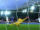 Diego Costa stílí tetí gól Chelsea v utkání proti Swansea.