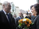 Starostka P�elou�e Irena Bure�ov� p�i n�v�t�v� prezidenta ve m�st�. 