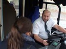 Radní ídí autobus