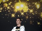 Portugalský útoník Cristiano Ronaldo se smje na tiskové konferenci ped...