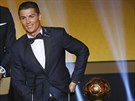 Cristiano Ronaldo pronáí e poté, co získal potetí Zlatý mí pro nejlepího...