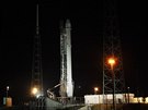 Raketa Falcon 9 od spolenosti SpaceX eká na sobotní start (9.1.2015)
