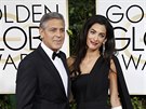 George Clooney a jeho manelka Amal na Zlatých glóbech (Beverly Hills, 11....