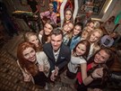 Leo Mare a finalistky soute eská Miss 2015 na soustední na Kapverdských...