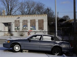 Lincoln Town Car v oputn sti Detroitu