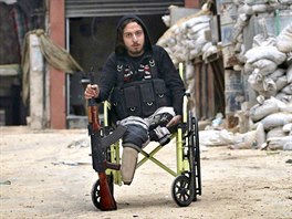 NEZLOMNÝ. Jednadvacetiletého Abú Najmeho neodradila ani ztráta obou nohou od...