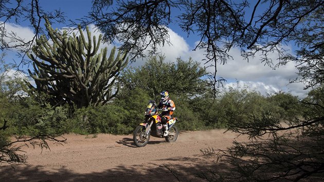 POPT. panlsk motocyklista Marc Coma pidal do sbrky dal vtzstv na Rallye Dakar.