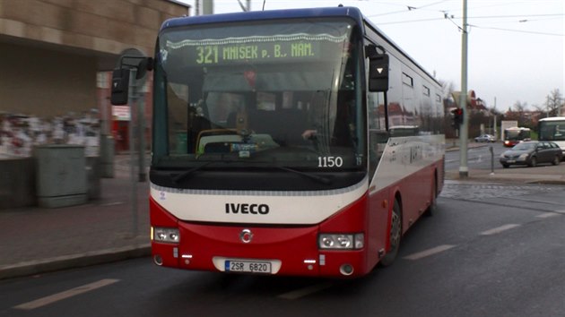 Pražskou příměstskou dopravu organizuje spousta regionálních dopravců. Ropid chce, aby všechny autobusy měly jednotný vizuální styl v modro-bílo-červené barvě, bez ohledu na provozující firmu. Autobusy některých společností se už tímto manuálem řídí.