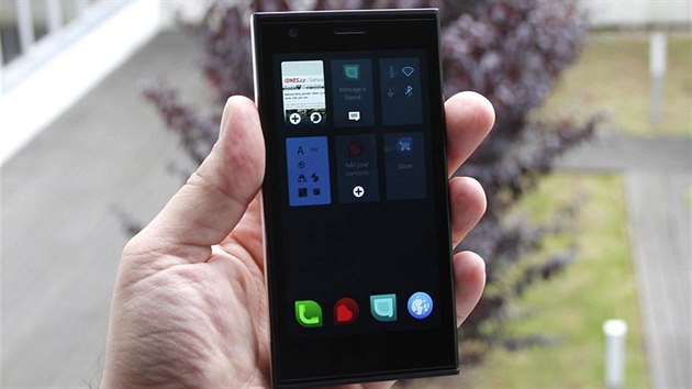 Jolla smartphone