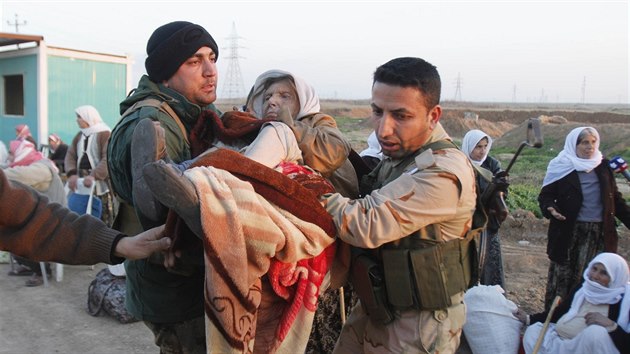 Kurdt vojci pomhaj proputnm jezdm (17. ledna 2015).