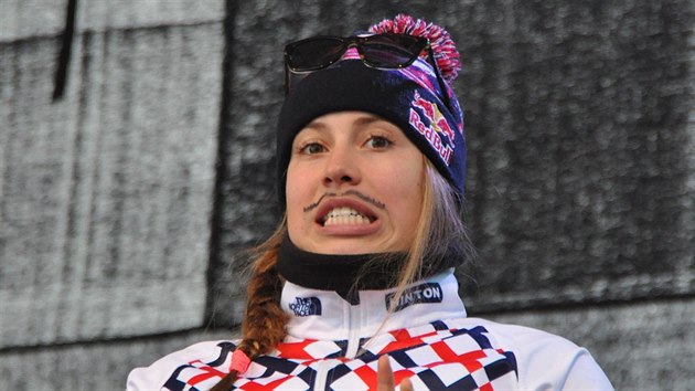 eská snowboardistka Eva Samková po finále  snowboardcrossu na MS v...