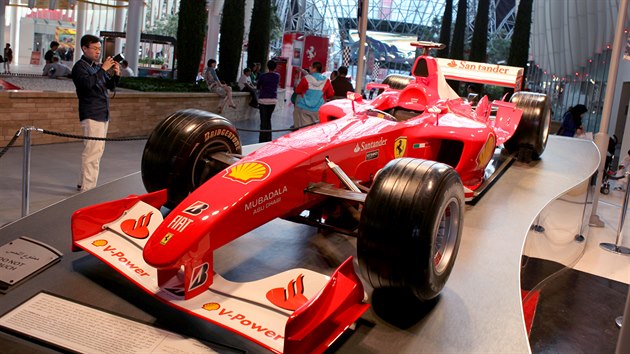 Jednou z nejoblbenjch atrakc Abu Zab je Ferrari World, vstup pro dosplho vychz na 1 600 korun.