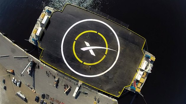 Plošina, na kterou bude první stupeň rakety Falcon 9 přistávat.