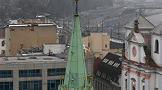 Výhled z ikmé ve kostela Nanebevzetí Panny Marie na centrum Ústí nad Labem.