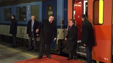 Mongolský prezident p�ijel vlakem