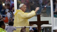 Na papeovu mi na Filipínách pilo tém est milion vících.